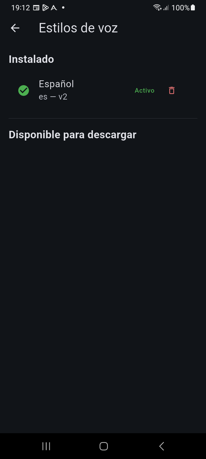 Catálogo de Estilos de Voz mostrando el paquete de voz activo instalado y el catálogo de descarga disponible