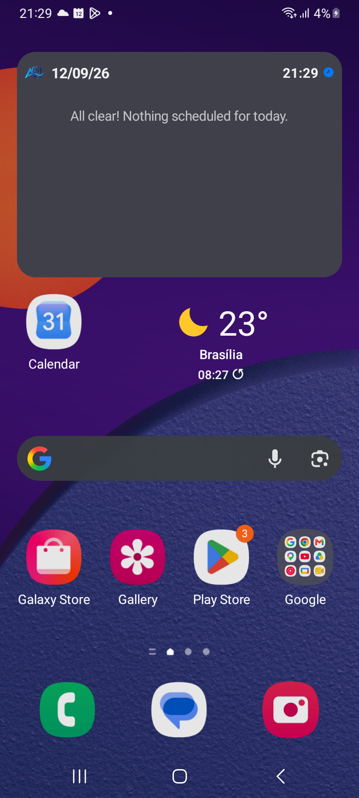 Schermata Home di Android che mostra il widget interattivo orologio e agenda 4x2 di Ancora