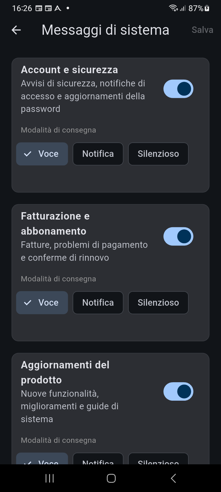Schermata delle impostazioni dei Messaggi di Sistema che mostra schede di categoria, interruttori principali, selettori della modalità di consegna e anteprime delle frasi pronunciate